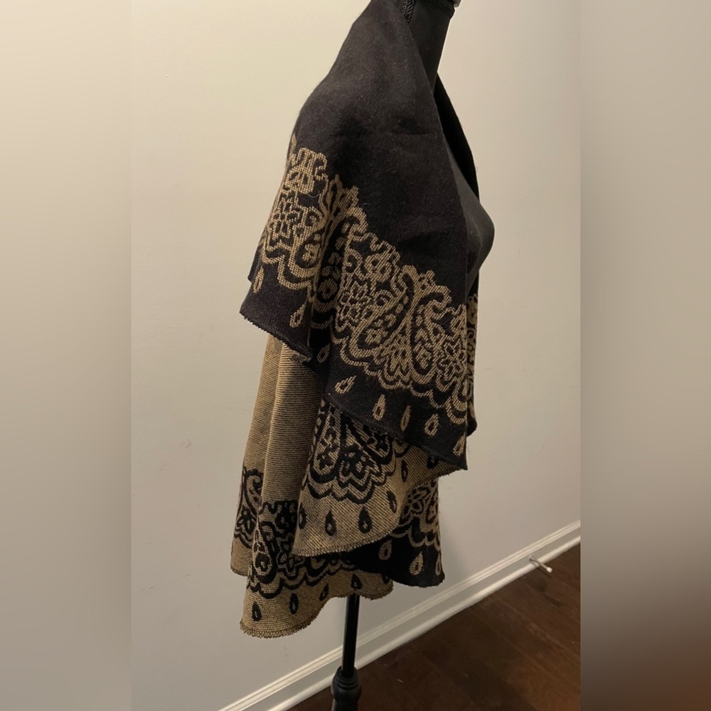 Women’s Cape Poncho Sweater Reversible One Size Lightweight